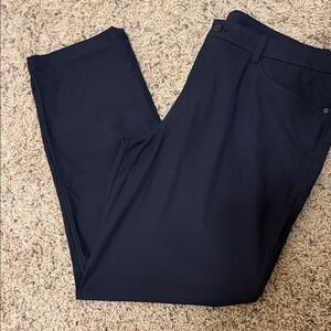 Lululemon Men's ABC Slim-Fit 5 Pocket Pant 32L *Brushed Warpstreme
Colour Black